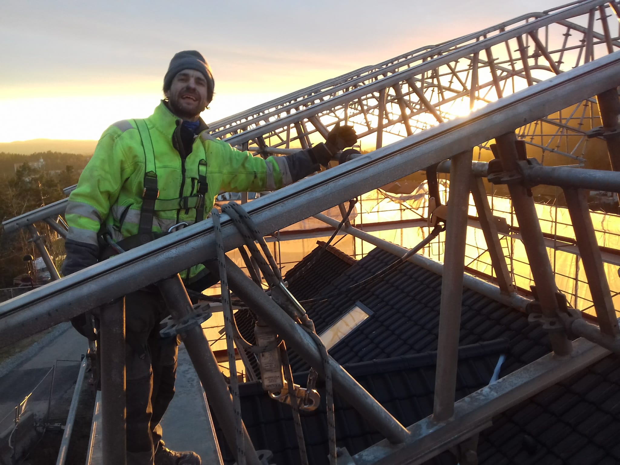 Mike Lyczewski på jobb i solnedgang